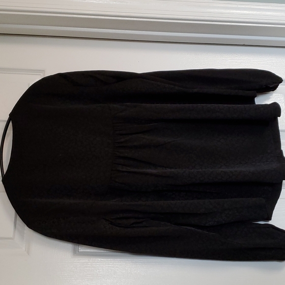 NWT Lilly Pulitzer Hensley Top - Picture 15 of 16